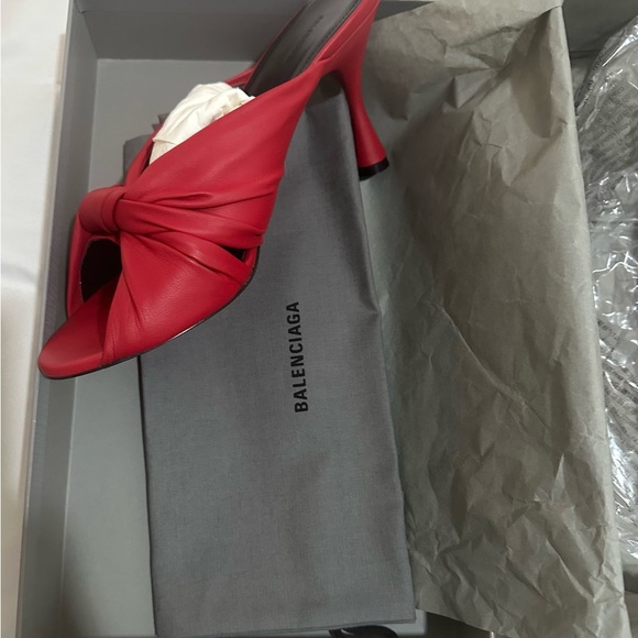 Balenciaga Drapy Sandal - Picture 4 of 7